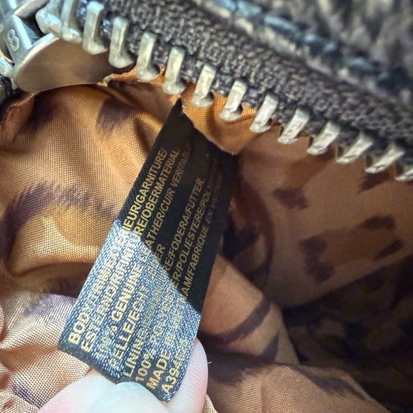 Aimee Kestenberg hand held leather pouch - Picture 7 of 8